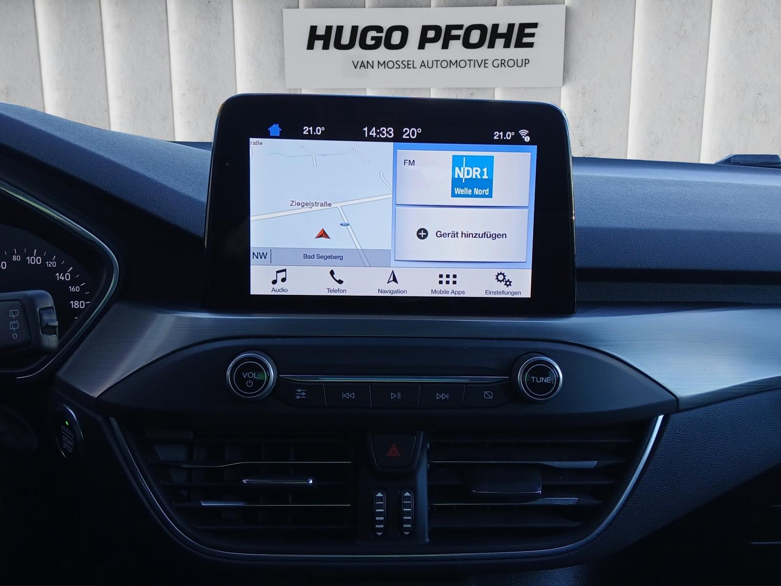 Ford Focus Titanium Turnier LED NAVI AHK KAMERA