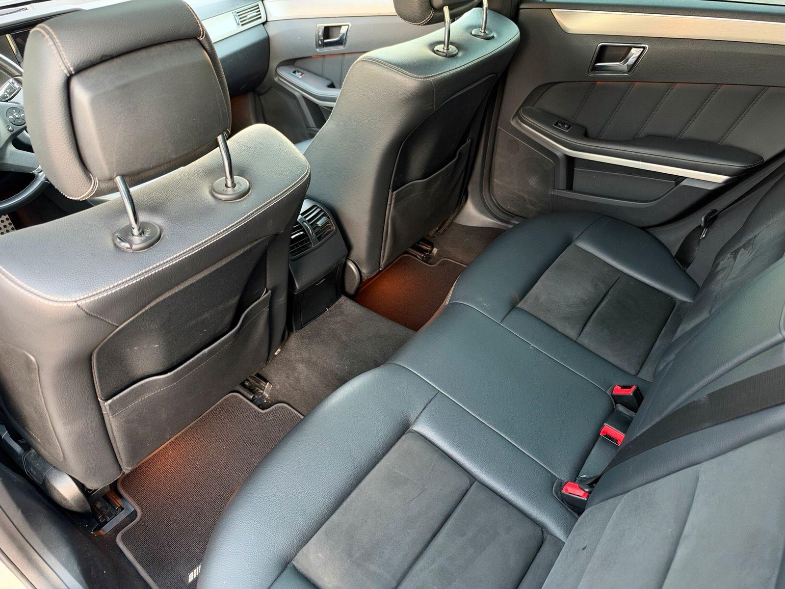 Audi A8 2010 — photo 13