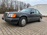Mercedes-Benz E 300 nur 40.000 km, Sportschaltgetriebe - Mercedes-Benz E 300 aus 1990