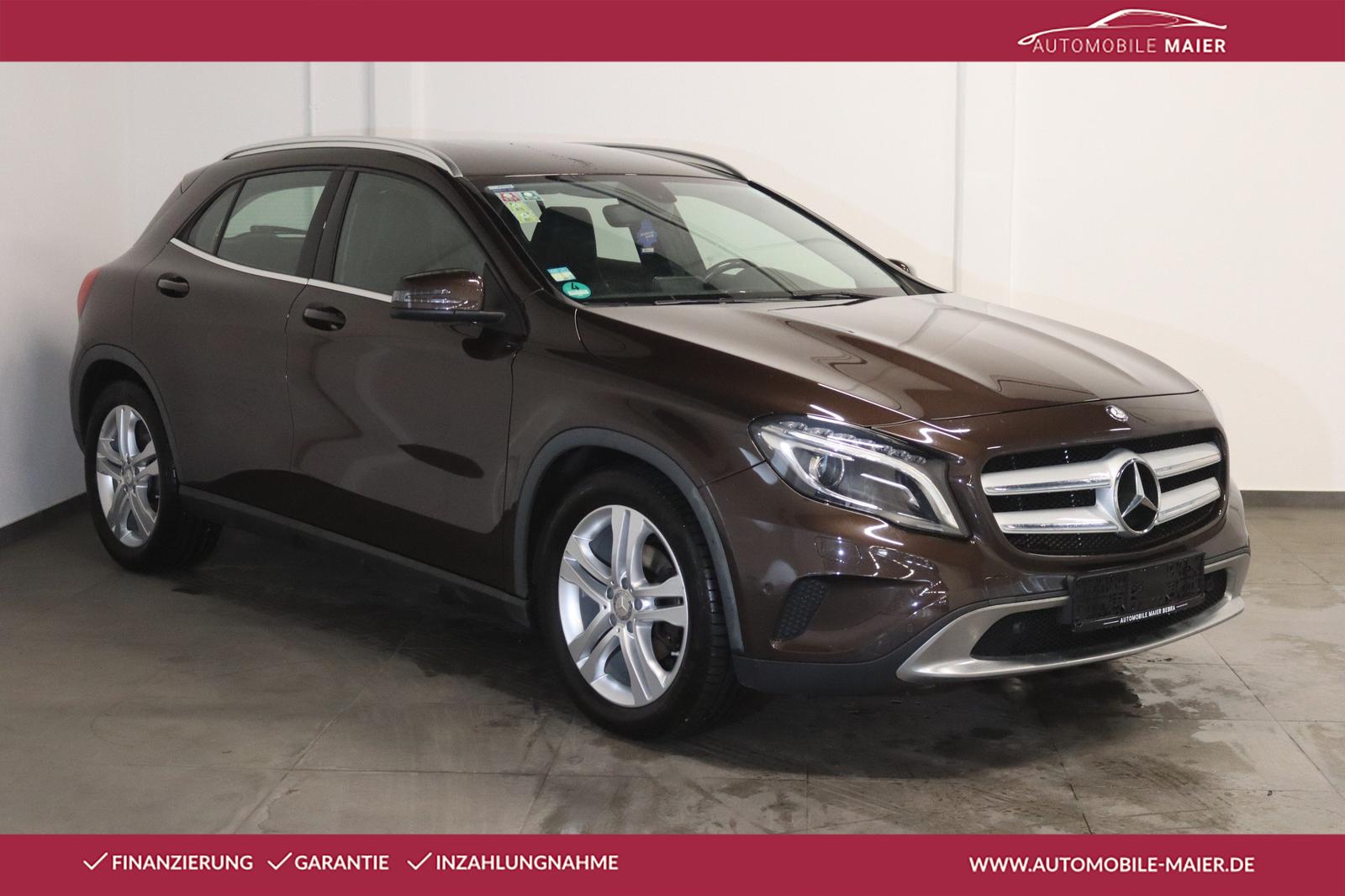 Mercedes-Benz GLA 200 Urban DTC Bi-Xenon Tempomat-AHK-SHZ-PDC-