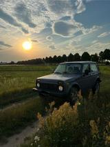 Lada Niva 4x4 - Lada Gebrauchtwagen in Berlin