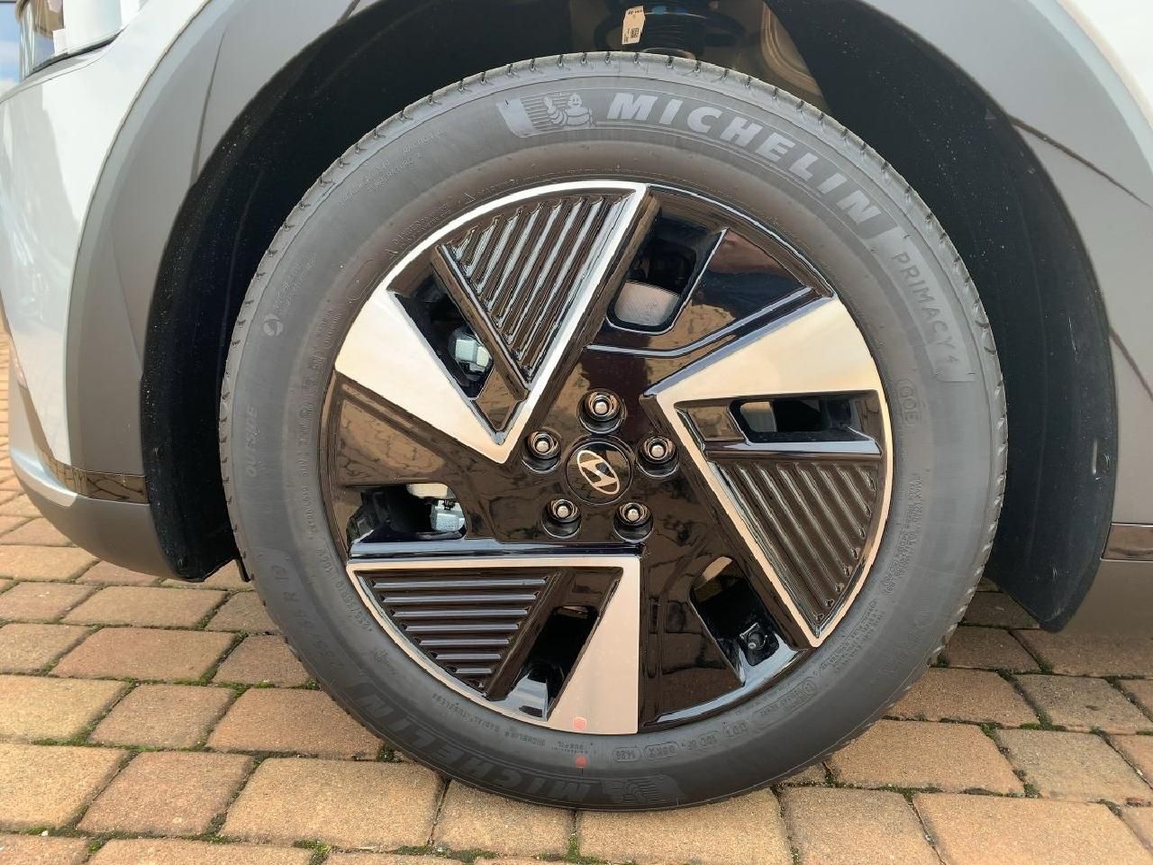 Fahrzeugabbildung Hyundai IONIQ 5 Centriq 2WD 84 kWh Bose Soundsystem*