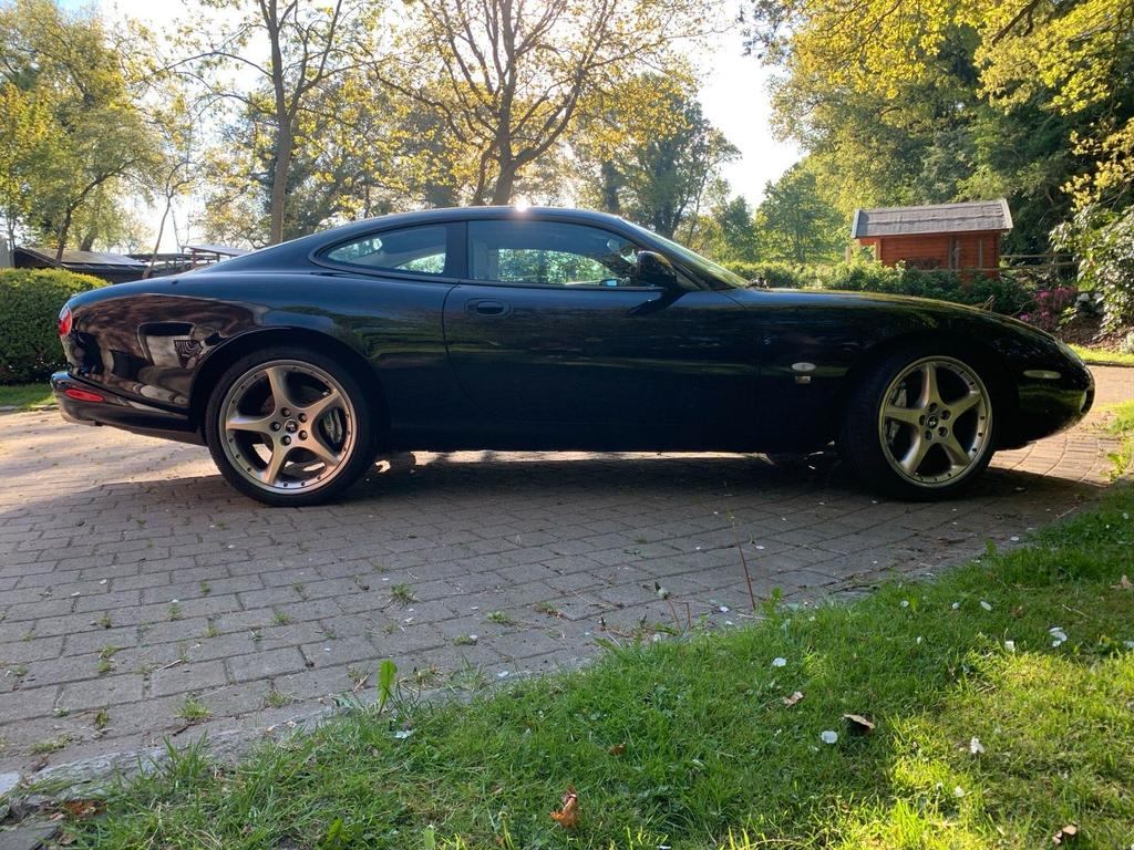 Jaguar XKR
