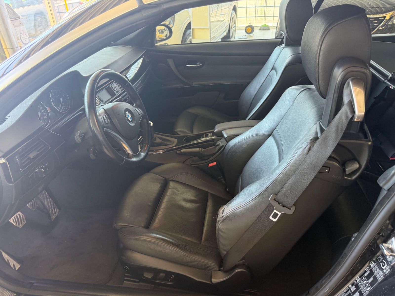 Fahrzeugabbildung BMW 320 3 Cabrio 320i