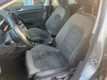 Volkswagen Golf - 10
