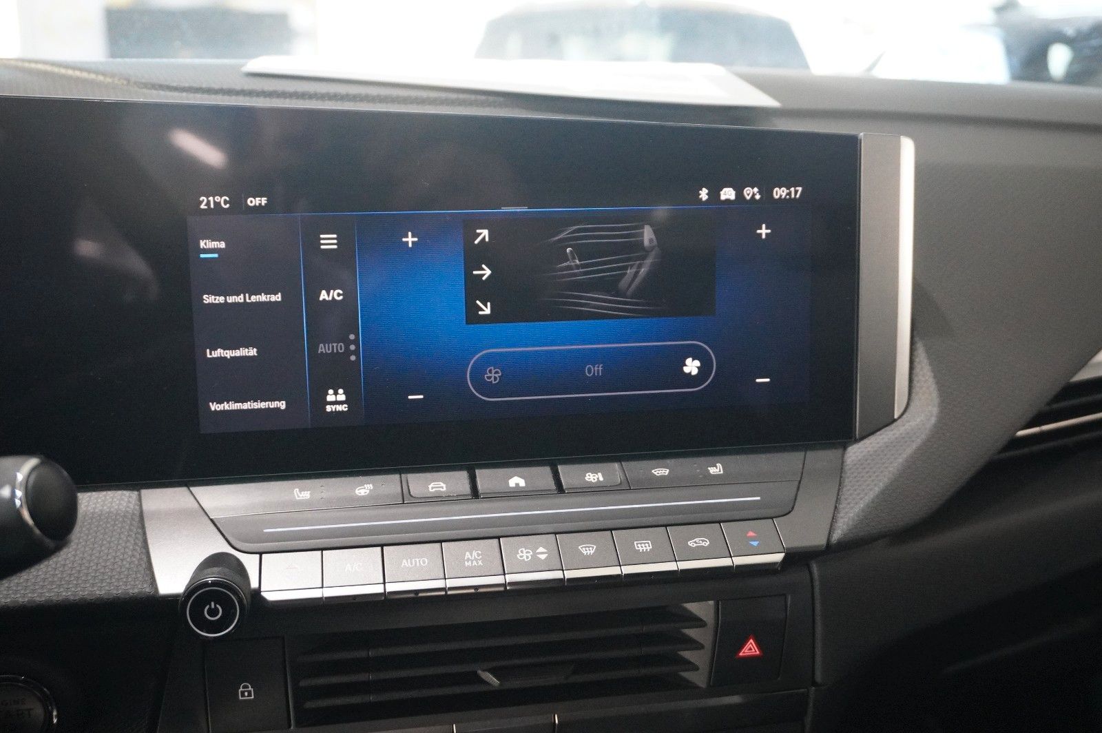 Fahrzeugabbildung Opel Astra L Lim. 1.6 HYBRID ELEGANCE NAVI/LED/KAMERA