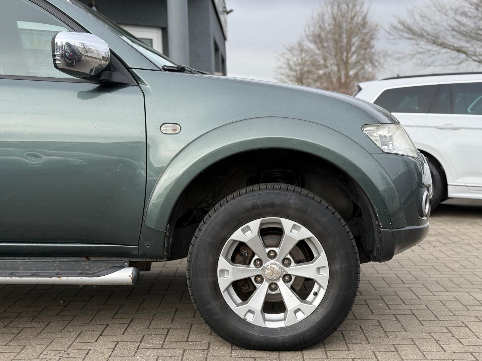 Mitsubishi L200 Intense 2.5 Doppelkabine 4WD /KLIMA/4x4/