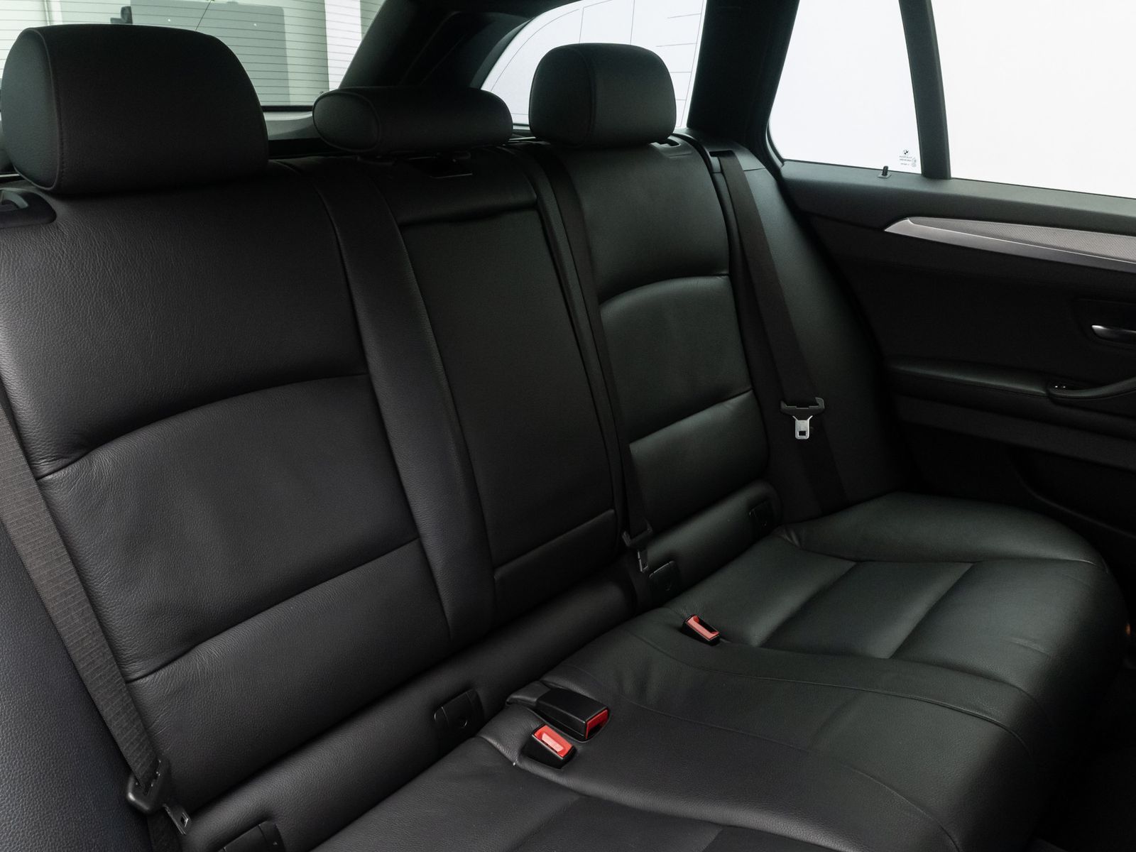 Fahrzeugabbildung BMW 525d xD M Sport Kamera HUD Alarm HiFi Komfort