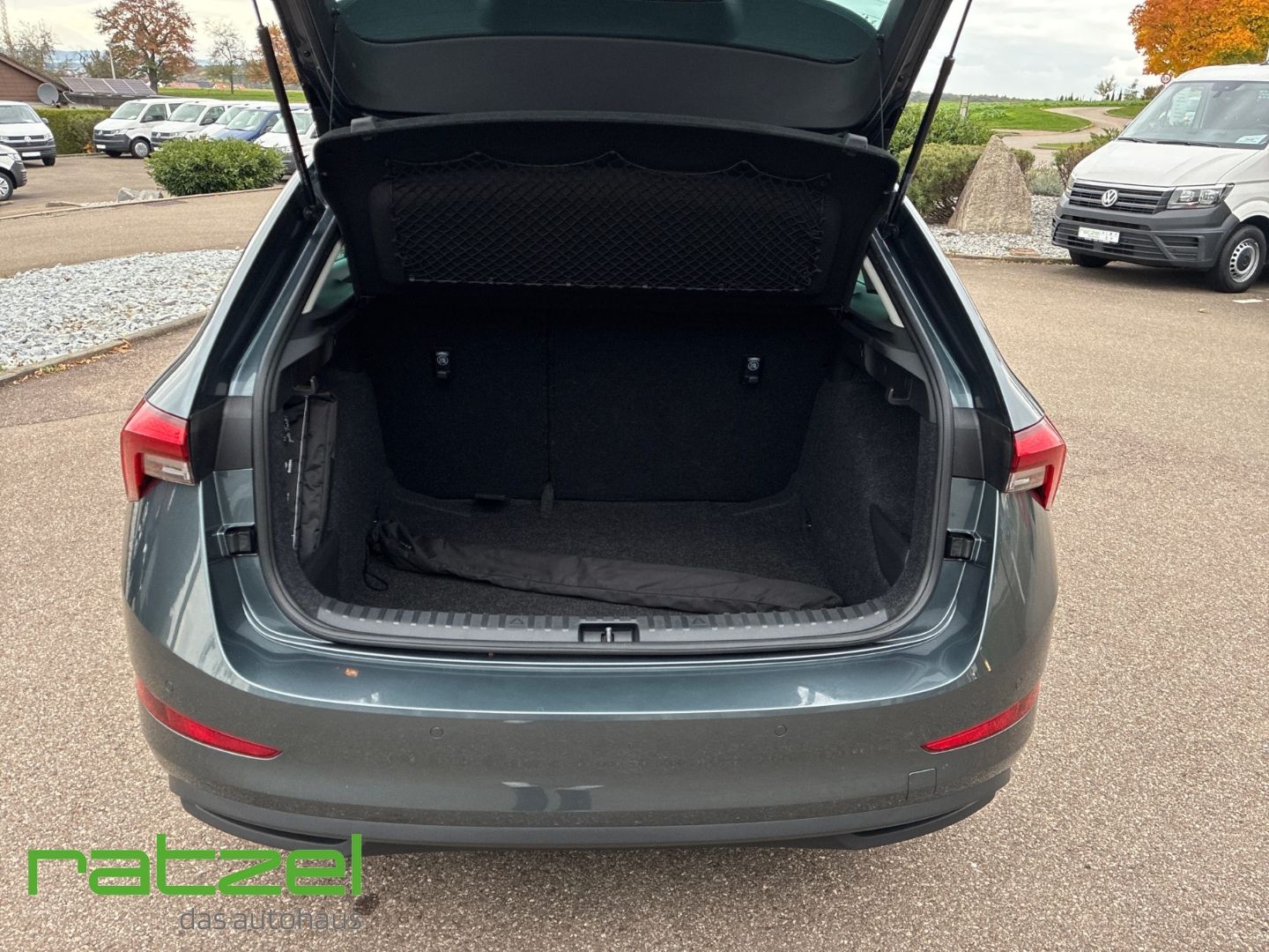 Fahrzeugabbildung SKODA Scala 1.0 TSI Drive Navi Digitales Cockpit LED B