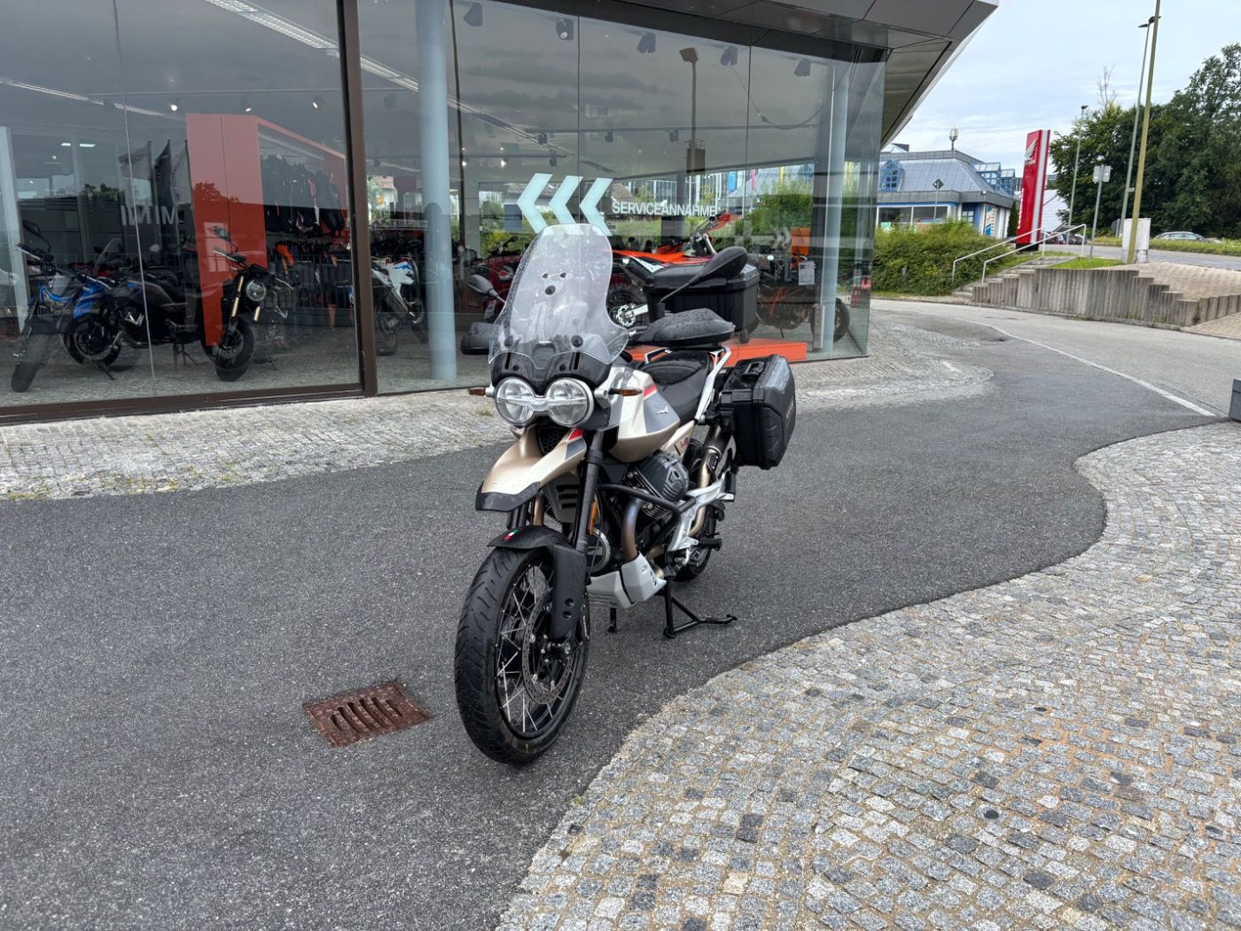 Fahrzeugabbildung Moto Guzzi V 85 TT Travel