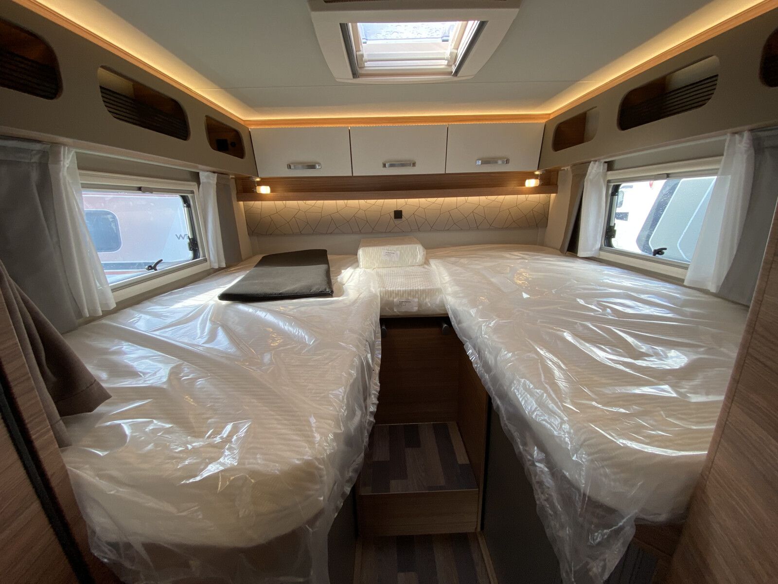 Fahrzeugabbildung Weinsberg CaraCore 650 MEG Aguti, 180 PS, Automatic, 4,4t
