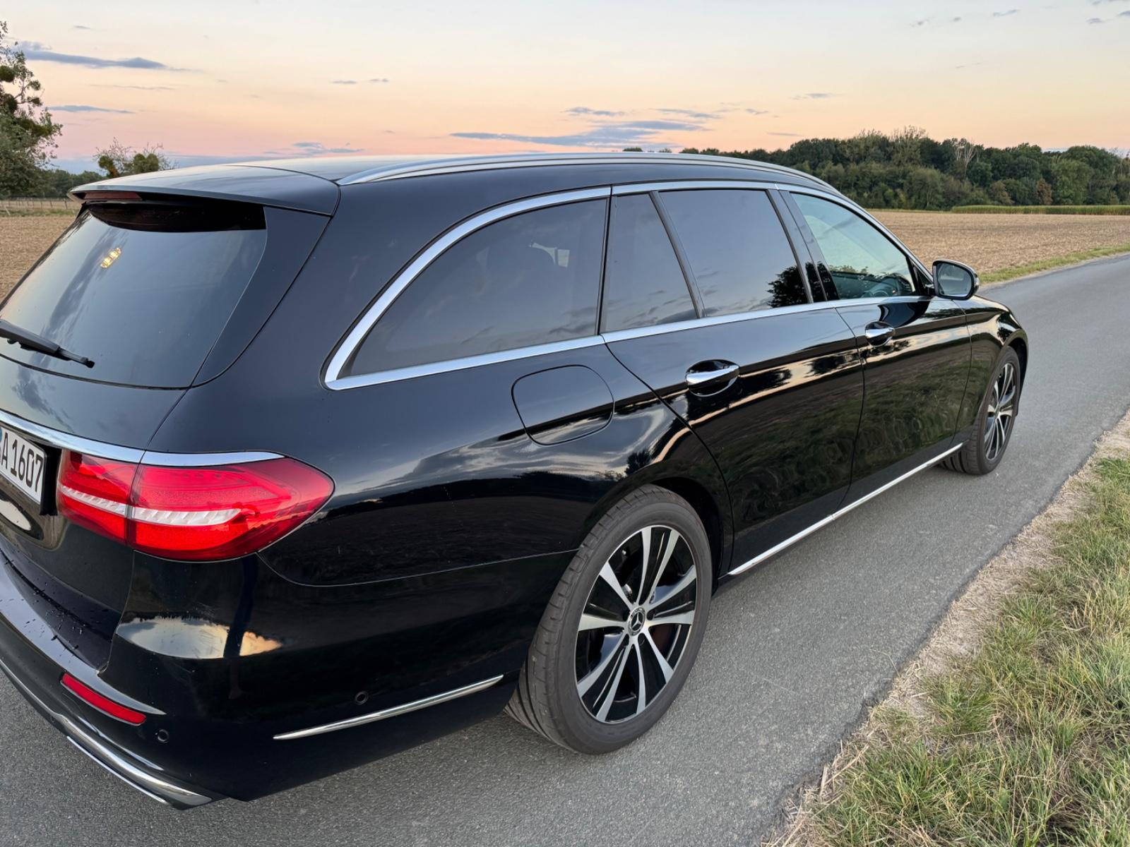 Mercedes-Benz E 220 d 4MATIC T-Modell | Exclusiv