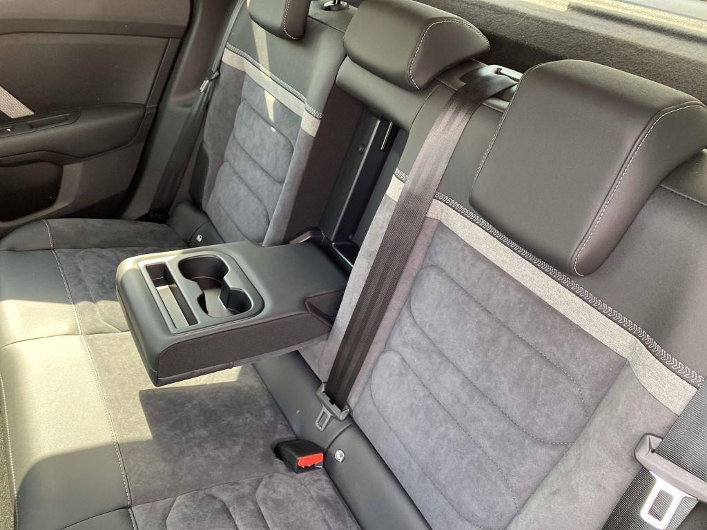 Fahrzeugabbildung Citroën C4 PT 130 S&S *Automatik* MAX *beh. Lenkr*AZV*