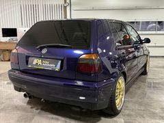 Fahrzeugabbildung Volkswagen Golf III 1.6 / 17" BBS Felgen Sportauspuff