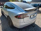 Tesla Model X 100D D.M. AWD 525 PS SUV 5D ((7-SEATS)) - Tesla Model X aus 2018