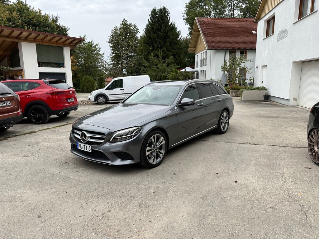 Image of Mercedes-Benz C 220