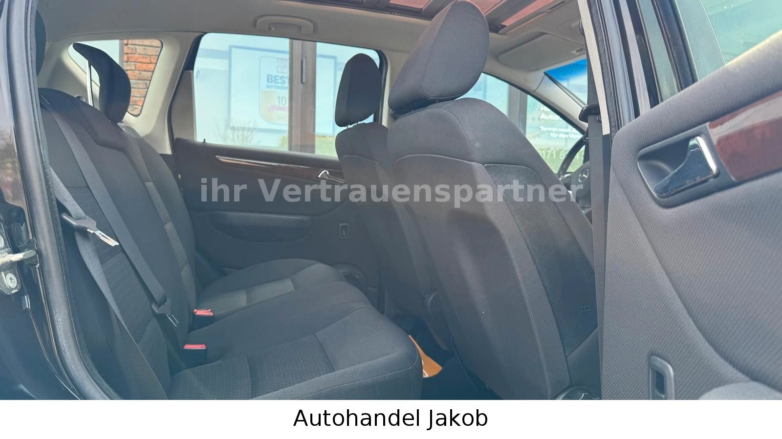 Fahrzeugbild 24