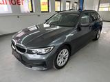 BMW 320 d xDrive Sport Line*LED*LiveC*Ambiente* - BMW 320 mit Diesel-Antrieb: Kombi, Automatik