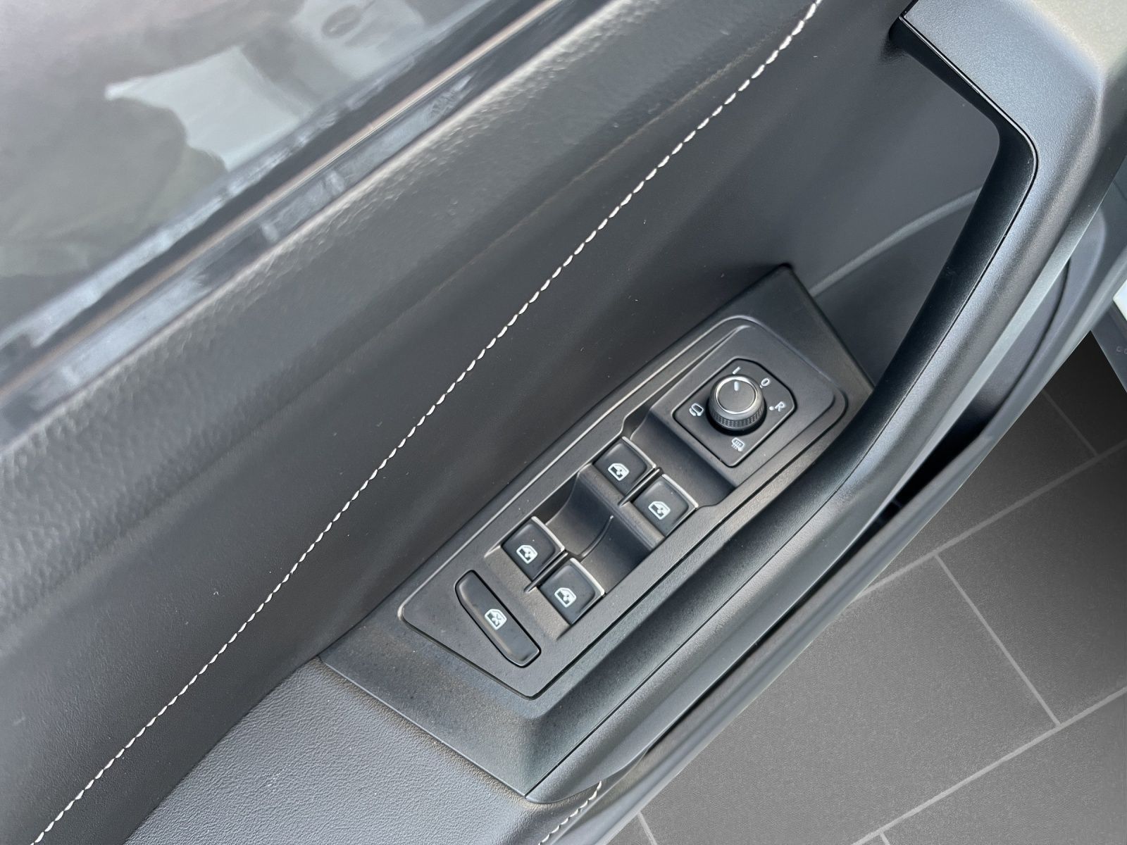 Volkswagen T-Roc - Bild 13