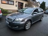 Toyota Avensis 2.0 D-4D Travel kombi - Toyota Avensis: Travel