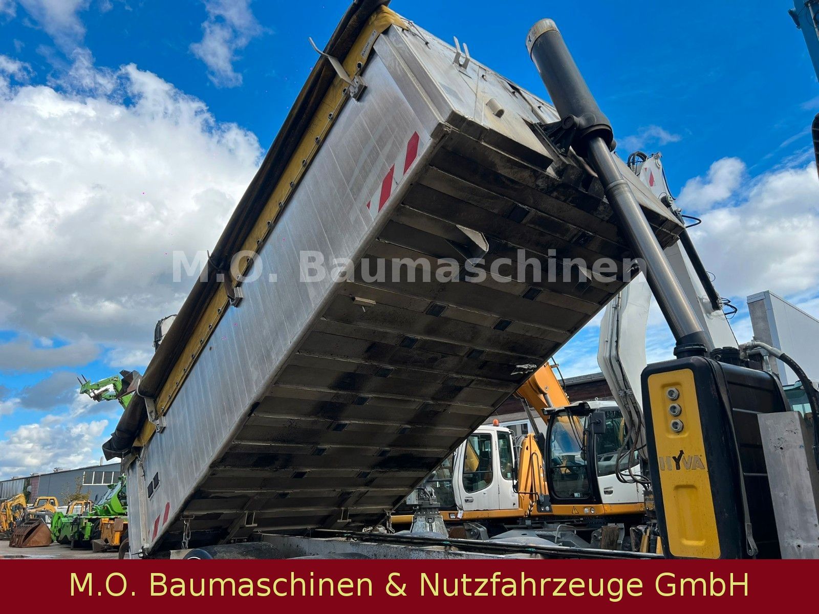 Fahrzeugabbildung Renault Kerax 370.26 / 6x4 /Alu Kipper /