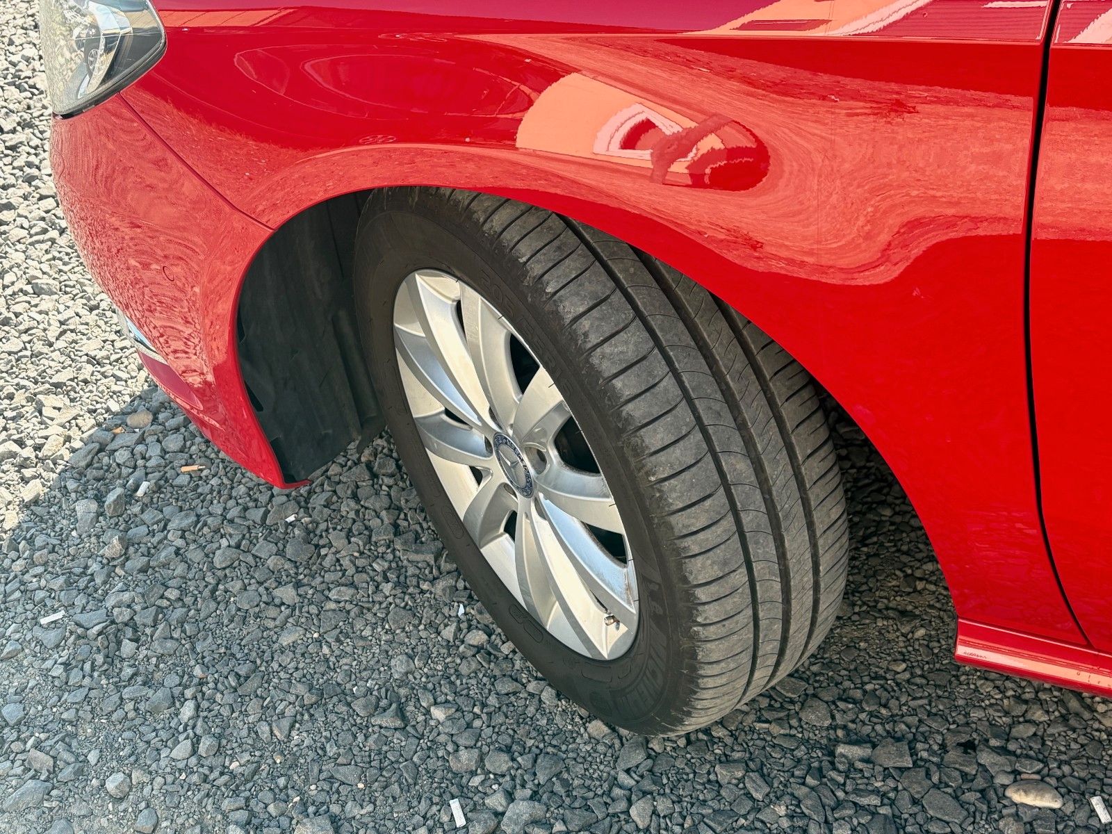 Fahrzeugabbildung Mercedes-Benz B 180 Xenon AHK 1.HAND Klima SCHECKHEFT SHZ PDC