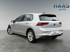 Fahrzeugabbildung Volkswagen Golf VIII Lim. Life LED Navi Sitzh Massage ACC