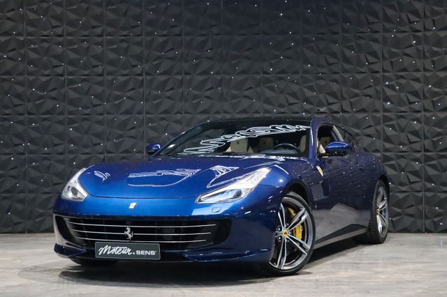 Ferrari GTC4Lusso V12 - Lift - Passenger - Panoramic