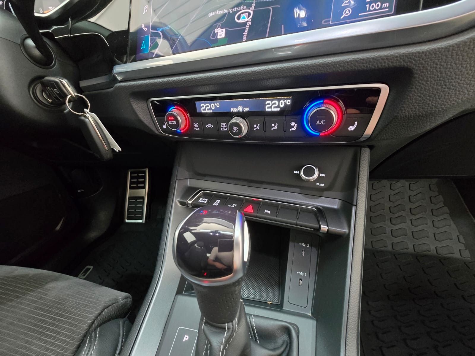 Audi Q3 45 TFSIe 2x S Line LED Virtual 19" Turboblau foto 13