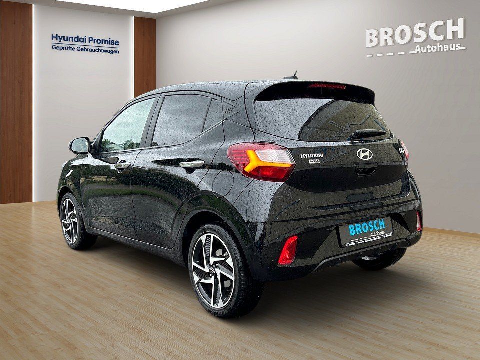 Fahrzeugabbildung Hyundai i10 1.2 5TÜRER PRIME SMARTKEY+NAV+KAMERA+CARPLAY