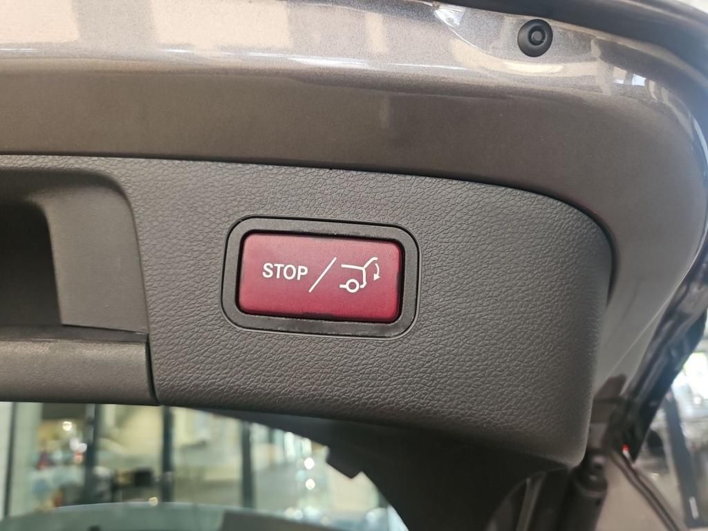 Fahrzeugabbildung Mercedes-Benz GLA 180 Urban AHK LED SHZ Navi GRA el.Heck KAM