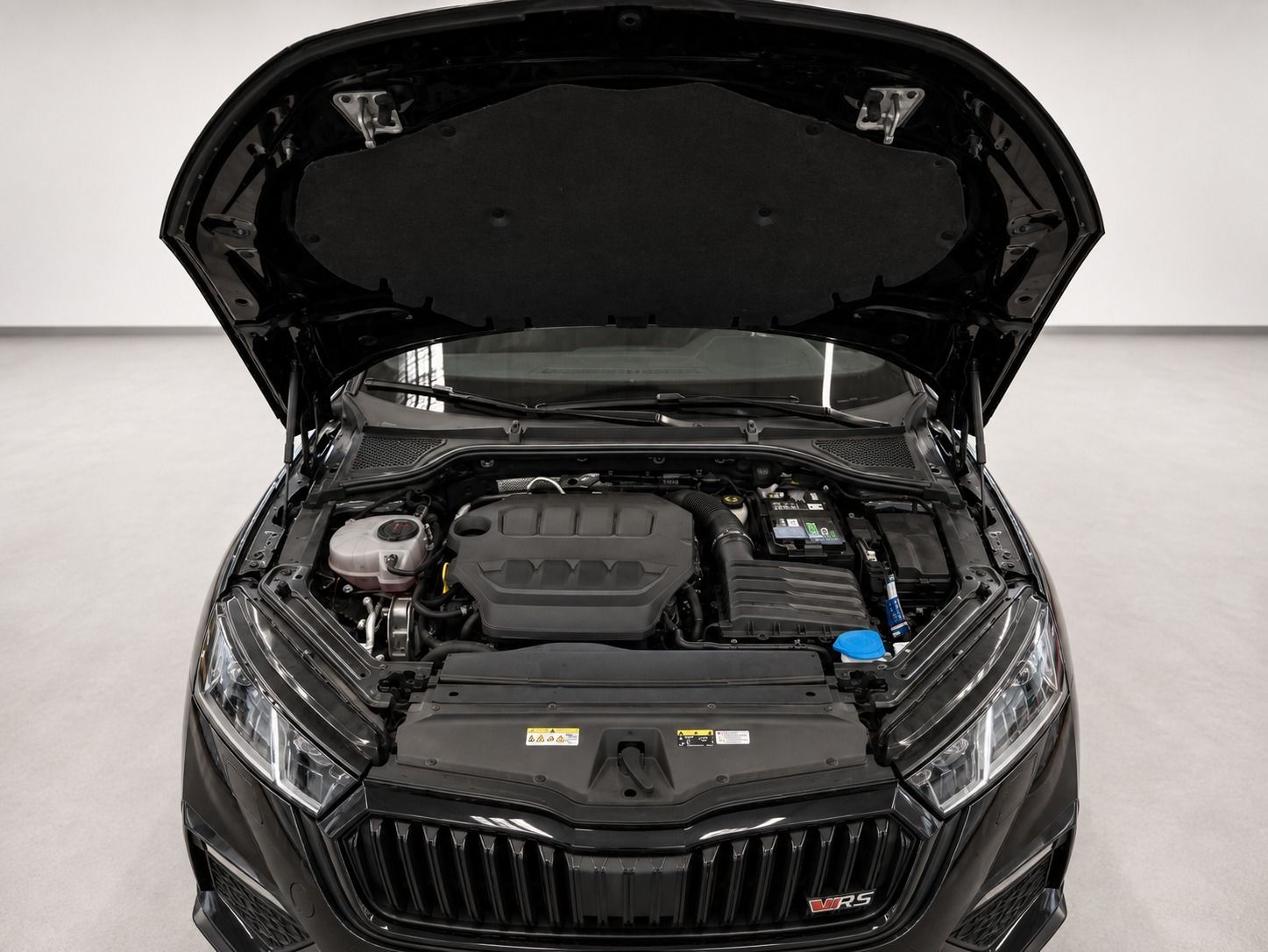 Fahrzeugabbildung SKODA Octavia Combi 20 RS Plus PANORAMA HEADUP 19-ZOLL