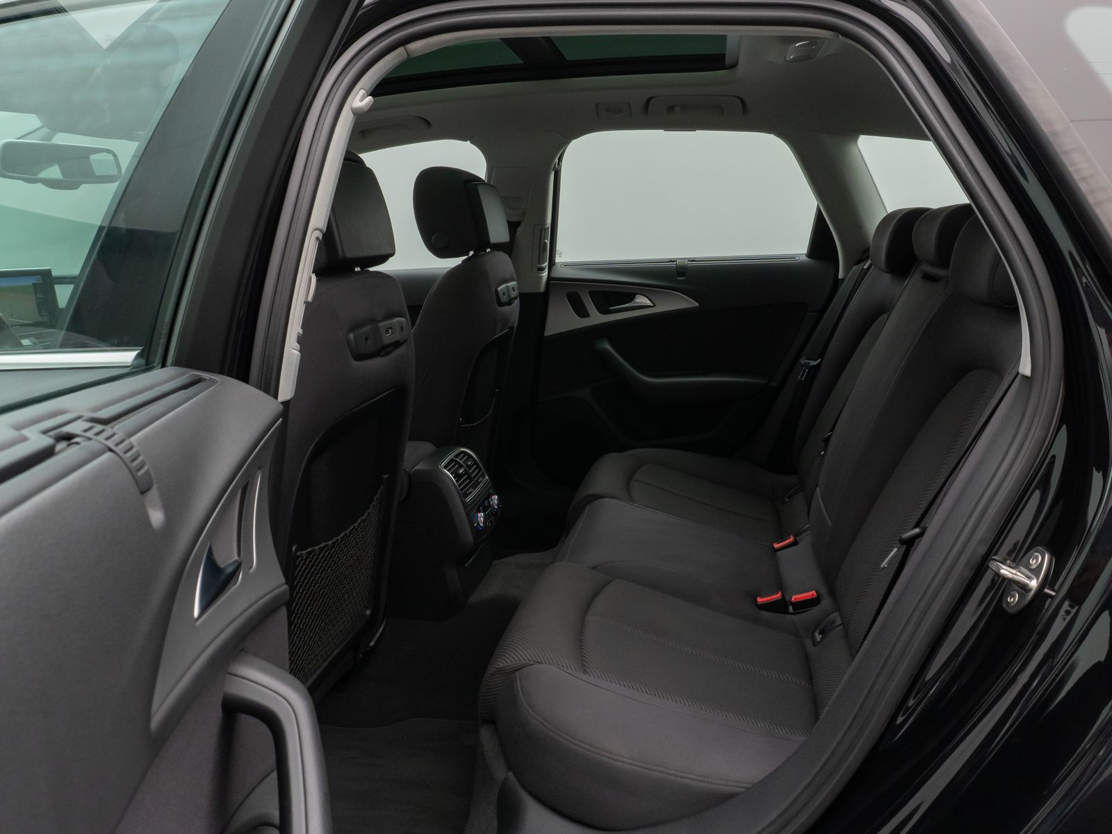 Fahrzeugabbildung Audi A6 Avant 3.0 TDI Kamera Panorama AHK Navi Sitzhz