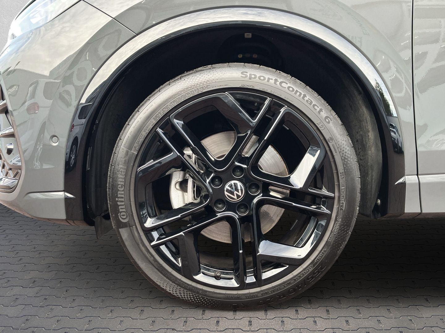 Volkswagen Tiguan R-Line Black-Style 2,0 TSI DSG 4MOTION An foto 7