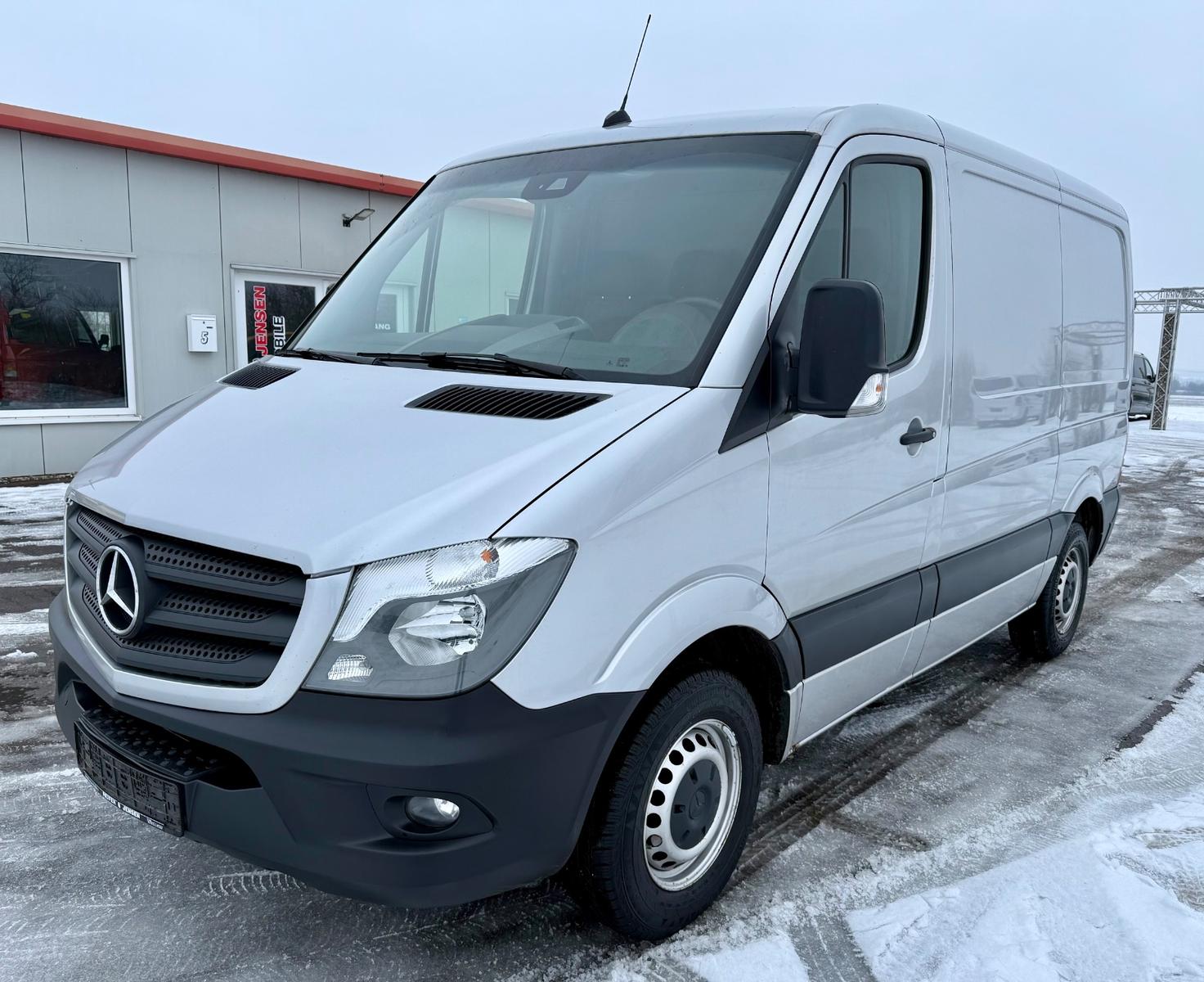 Mercedes-Benz Sprinter Kasten 216CDI/L1H1/AHK/Klima/1.H./Mwst.