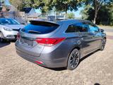 Hyundai i40 cw blue Style /Automatik / Panorama / - Hyundai i40 Style mit Diesel-Antrieb