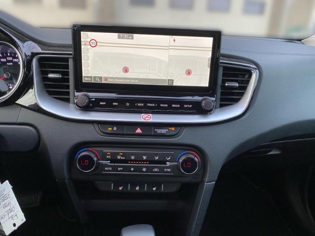 Kia Ceed_sw Sportswagon 1.5 T-GDI DCT Spirit Navi+Si