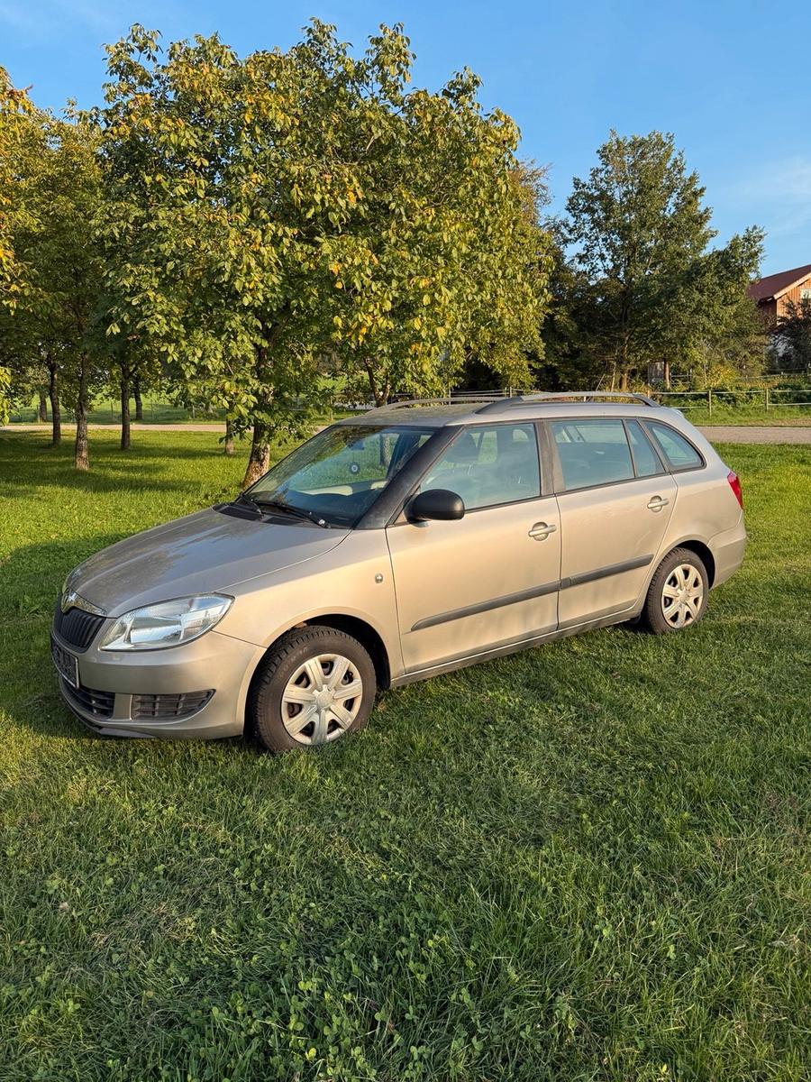 Skoda Fabia 2012 — interior