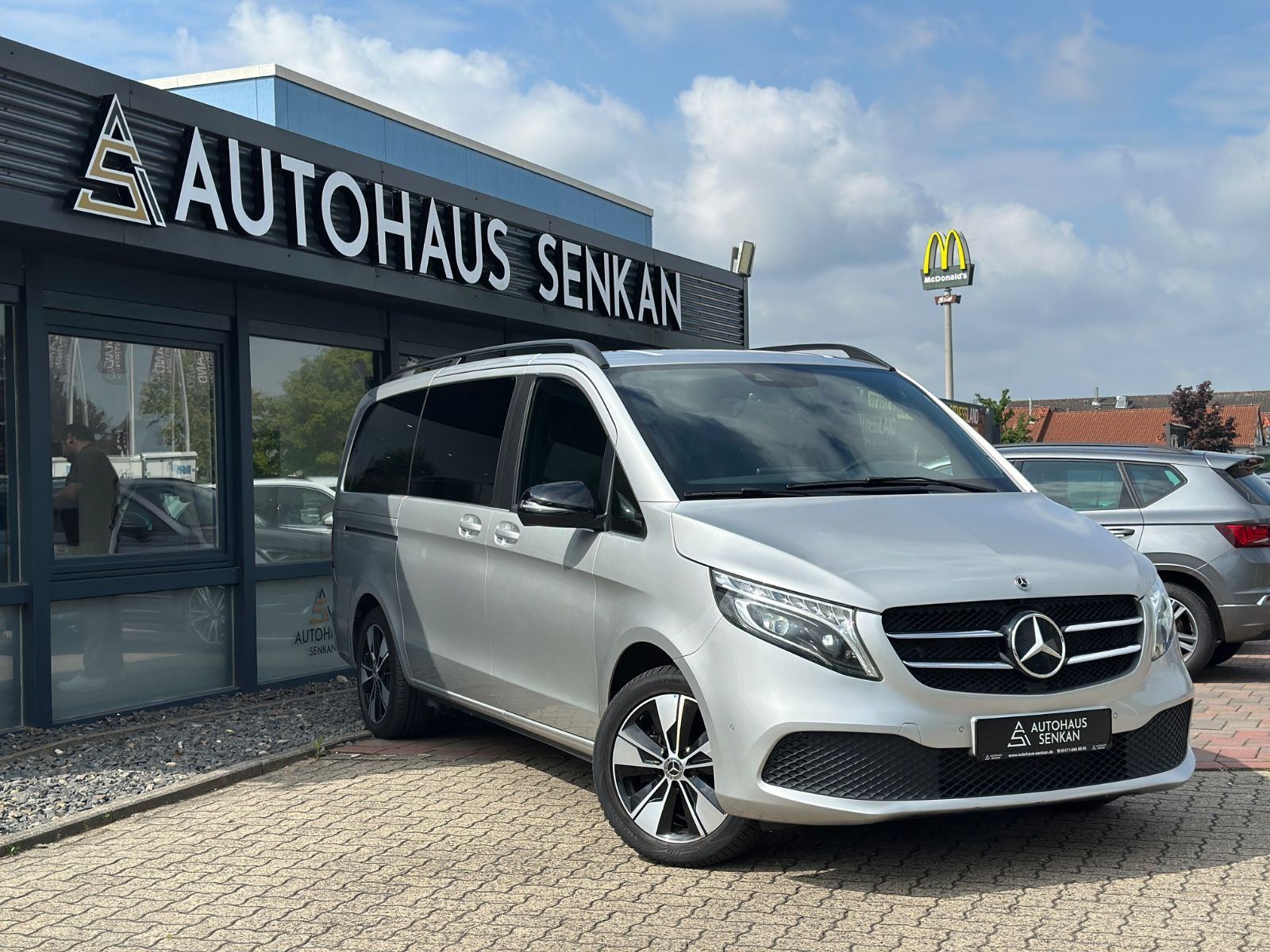 MERCEDES-BENZ V 220d EDITION 4MATIC*BURMESTER*AHK*R-CAM*