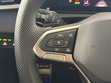 Volkswagen T-Roc 1.5 eTSI R-LINE NEUES MODELL AHK SOFORT