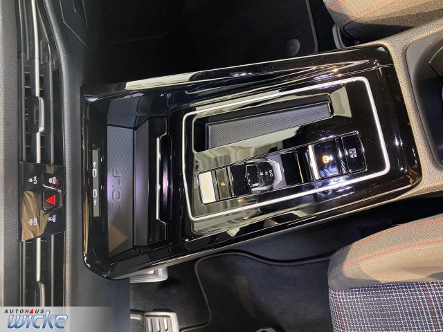 Golf VIII 2.0 TSI DSG GTI NAVI KLIMA KEYLESS PDC