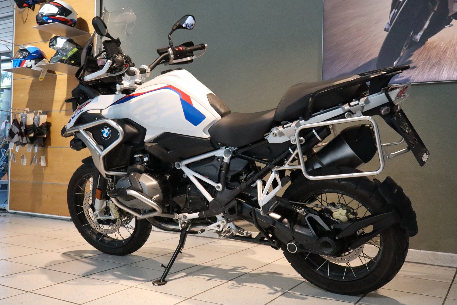 Fahrzeugabbildung BMW R 1250 GS mit Touratech Fahrwerk