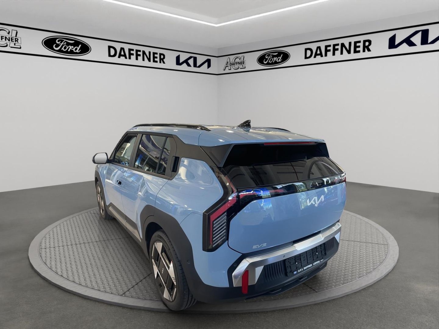 Fahrzeugabbildung Kia EV3 150 kW Earth Navi 360° Kamera LED El. Heckkl
