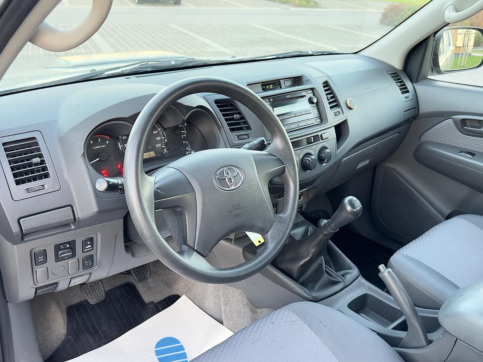 Toyota Hilux DK Country Double Cabine 2.5 D-4D 144ch 4x4 - 1 ère main - Révision faite - 65 000km - Carnet entretien