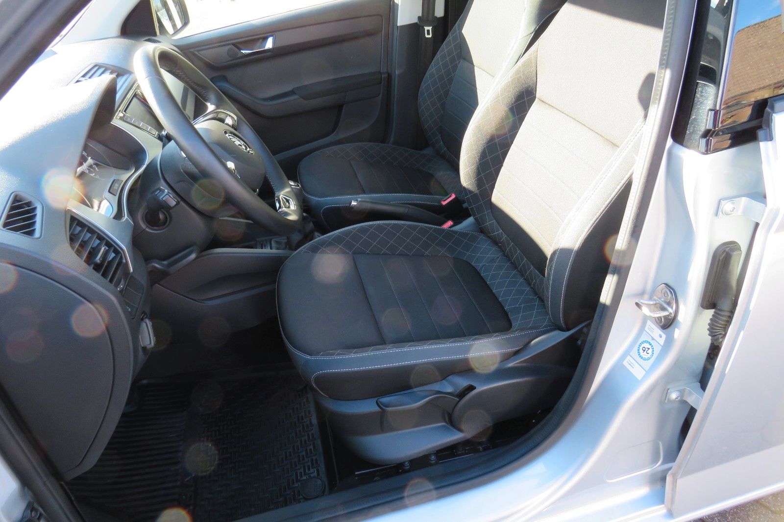 Fahrzeugabbildung SKODA Fabia Combi Ambition GRA SITZH. APP-CONNECT 1.HD