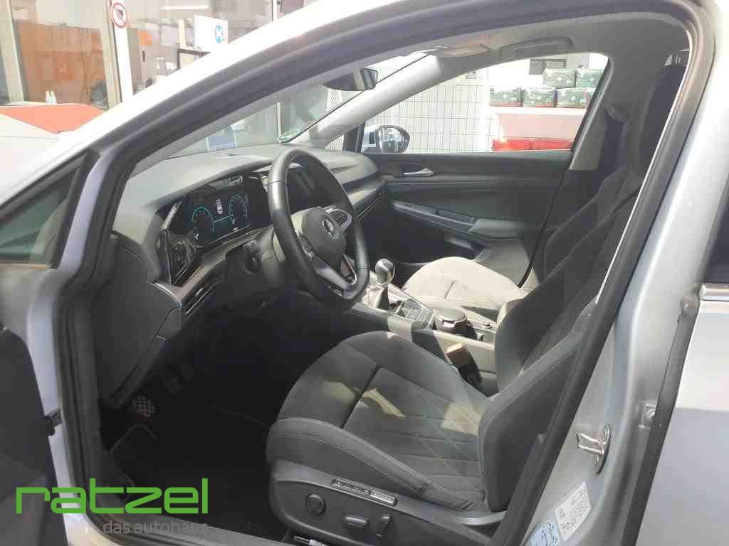 Fahrzeugabbildung Volkswagen Golf VIII Style 1.5 TSI Navi+ Digitales Cockpit