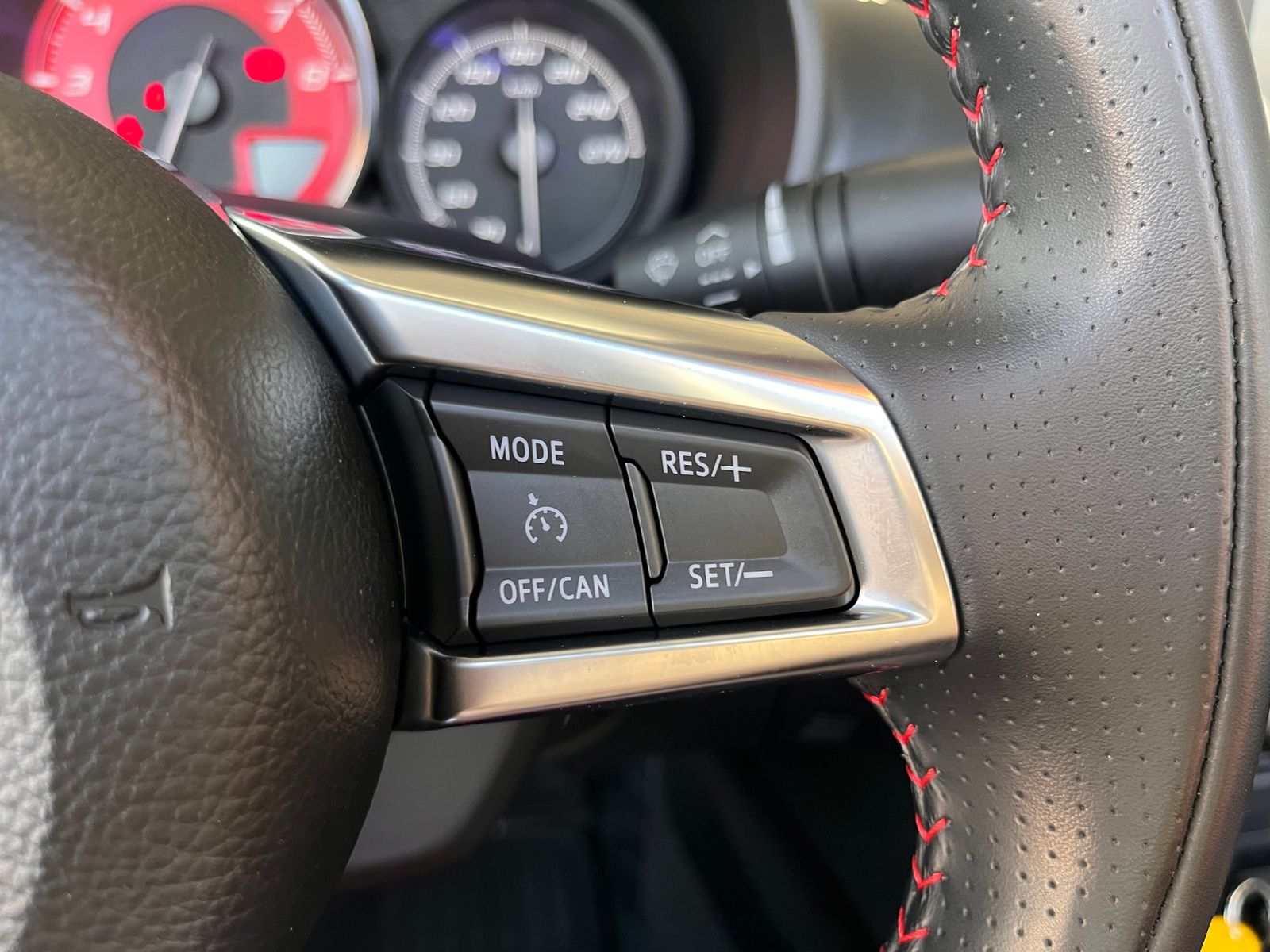 Fahrzeugabbildung Abarth 124 Spider  BOSE LEDER ALU
