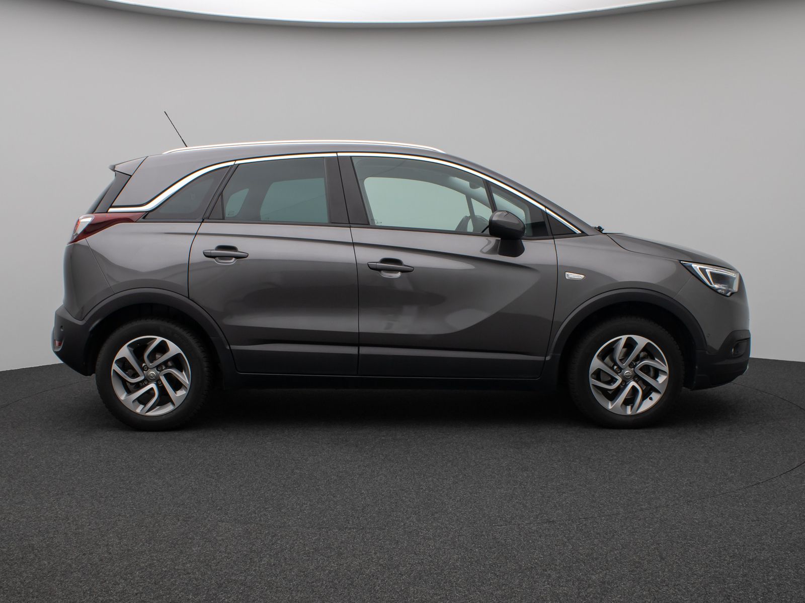Fahrzeugabbildung Opel Crossland Innovation Kamera Navi L-hzg LED AHK