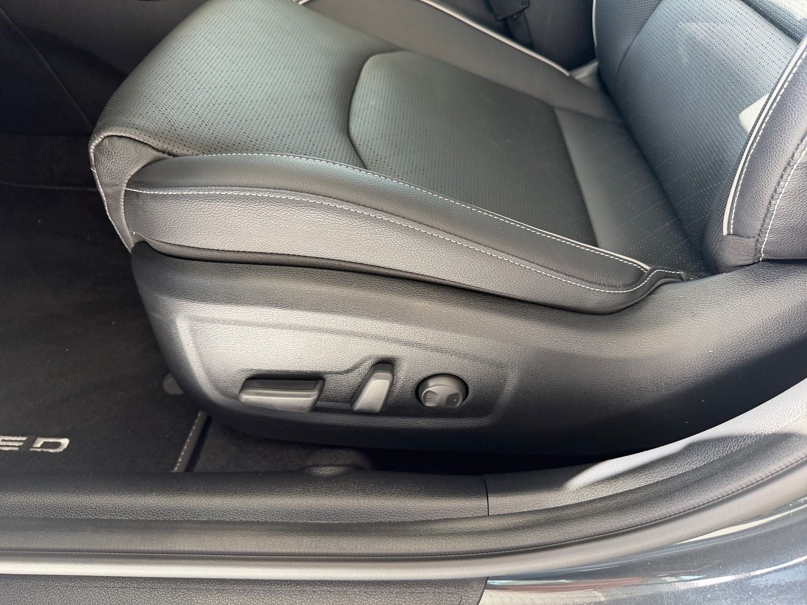 Fahrzeugabbildung Kia CEED_5 1.5T 140 DCT7 PLAT GD