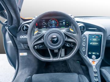 صورة 9 لـ 2025 Mclaren 750S